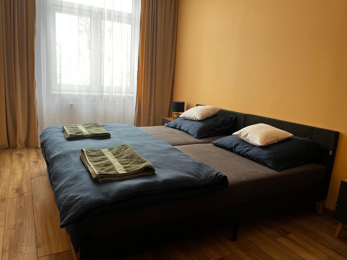 Komfortowy Apartament W Centrum Jaworzno Luaran gambar